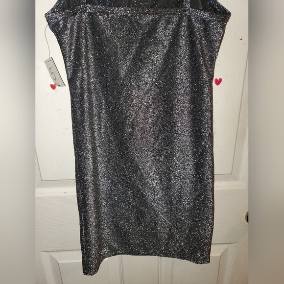 5 for $20 | NWT 5B Style Metallic Bodycon Dress - Picture 8 of 10